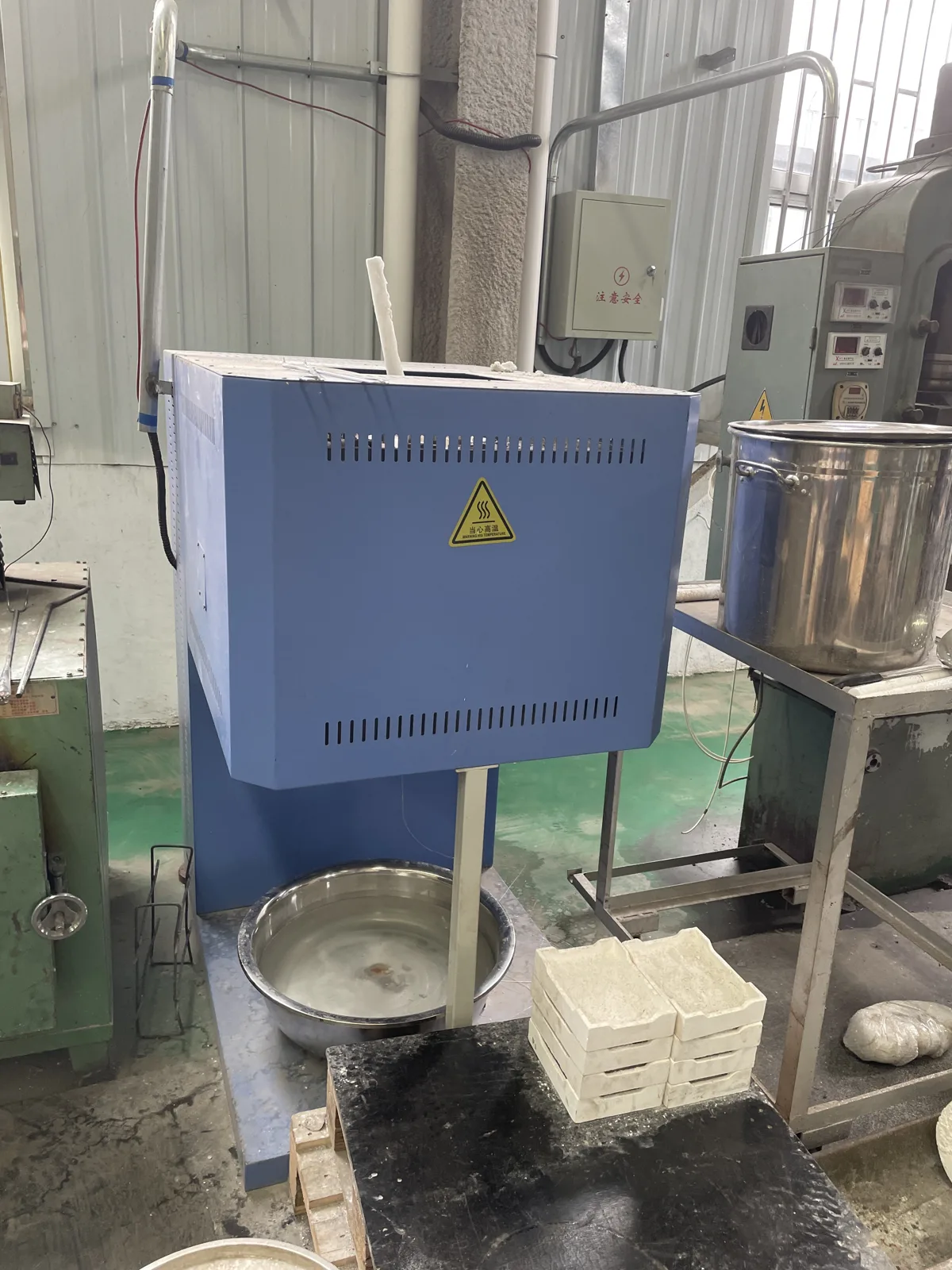 Thermal processing equipment in the Fengzuan factory