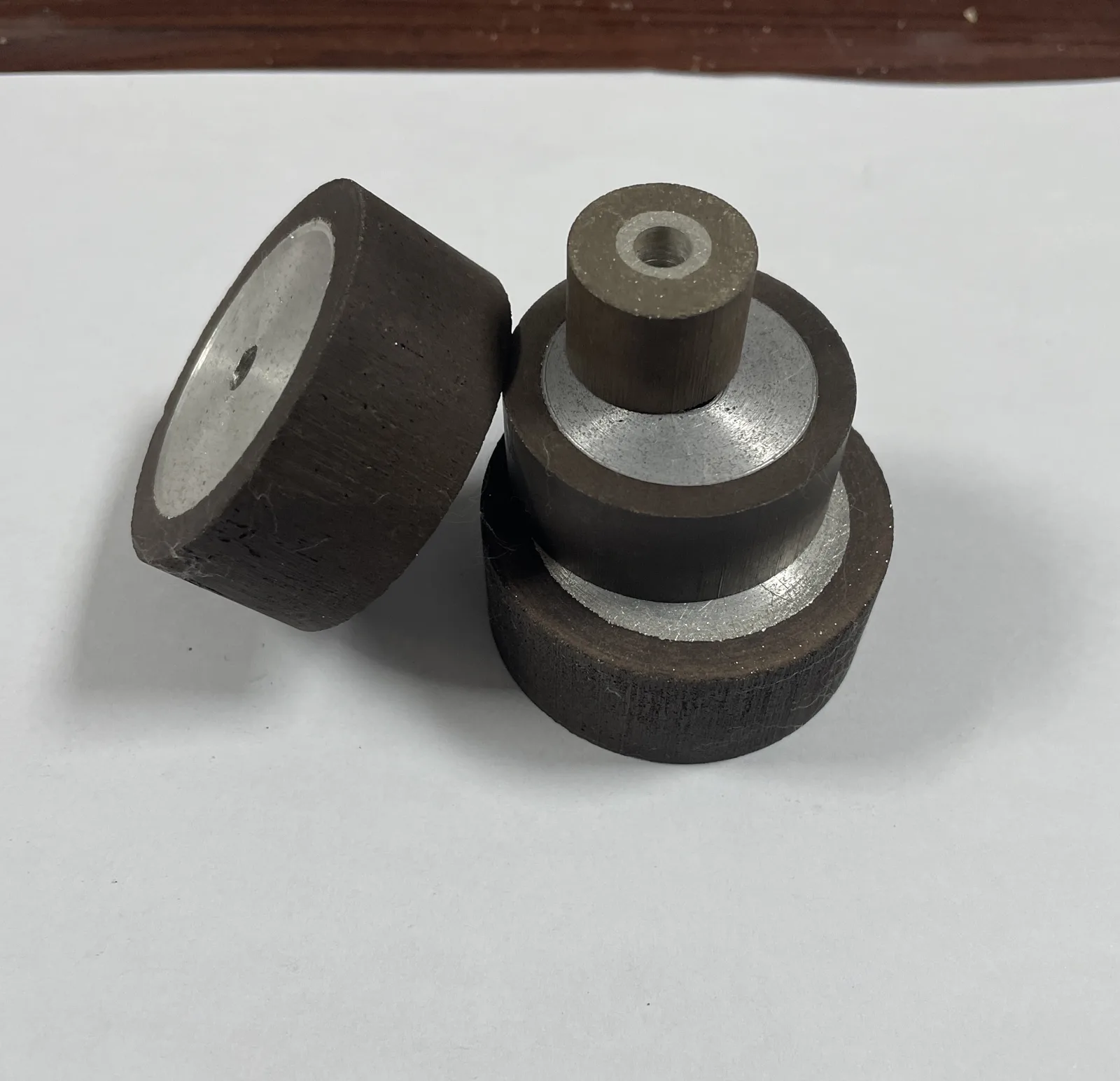 Resin bond internal grinding wheel
